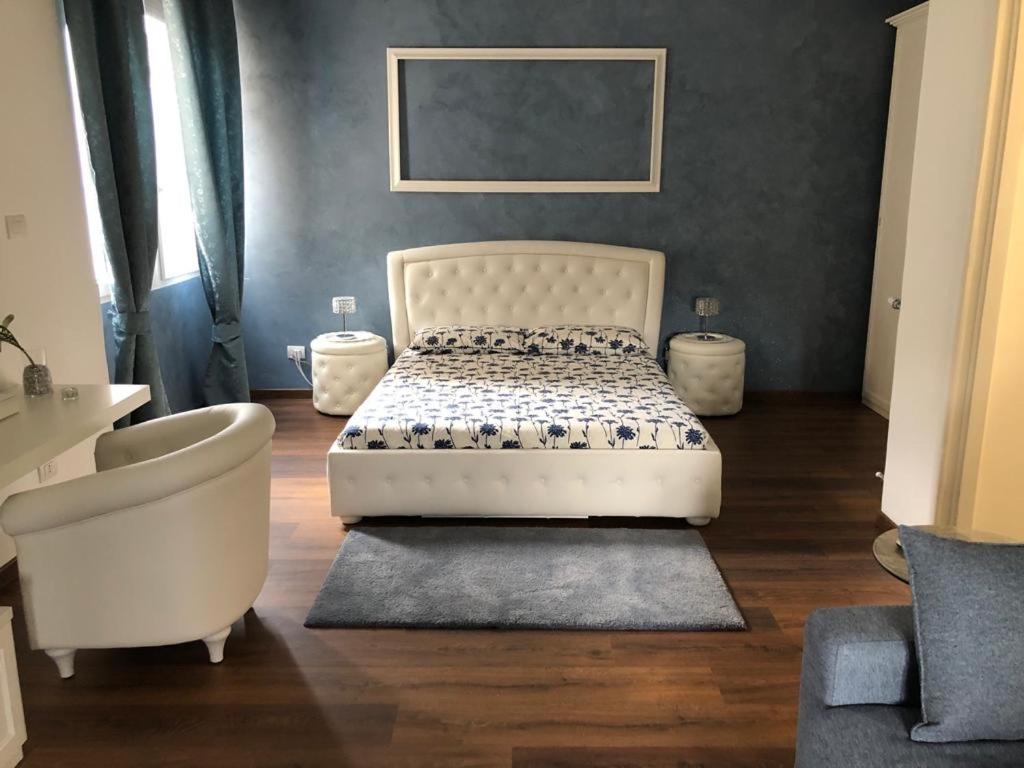 Home Experience Бари Экстерьер фото